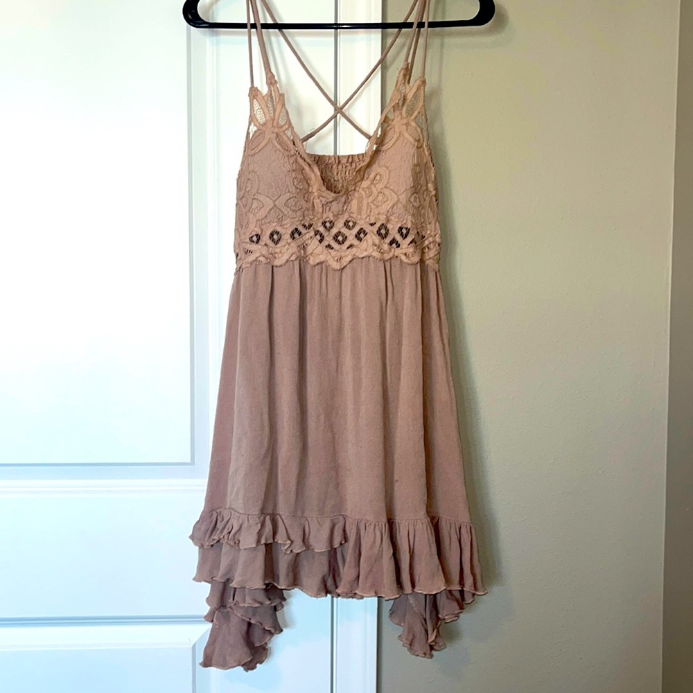 Flowy dress. Size large. Bought at boutique. Adjustable straps.